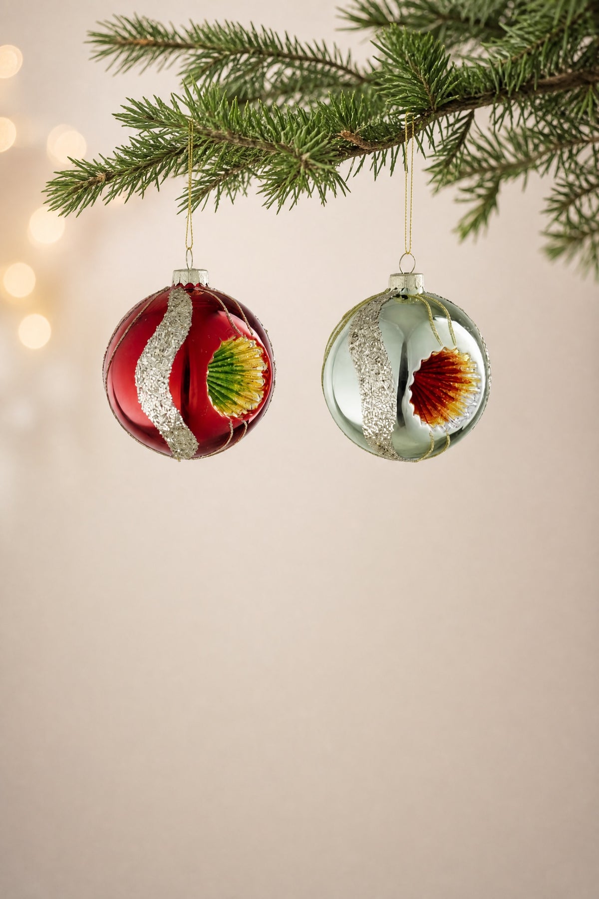 Julekugle Reflekskugle rød eller mint 8 cm i dia