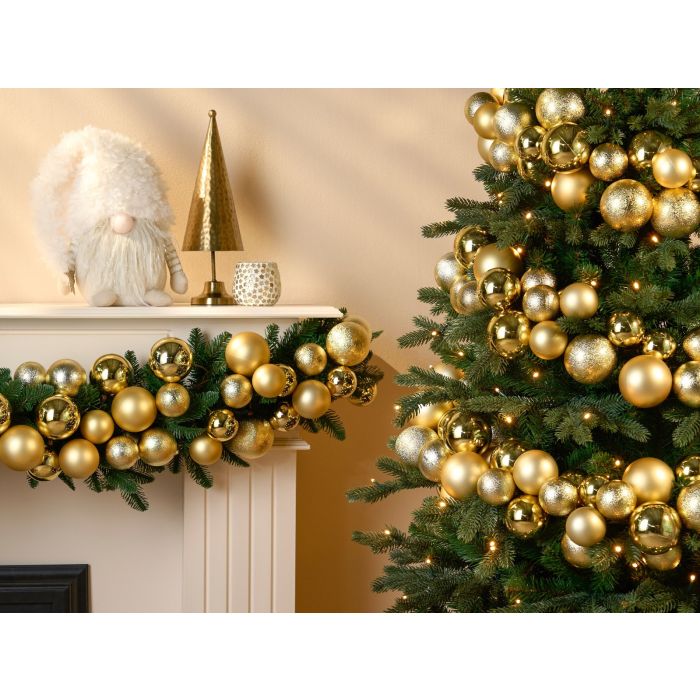 Guirlande med 68 guldfarvede julekugler