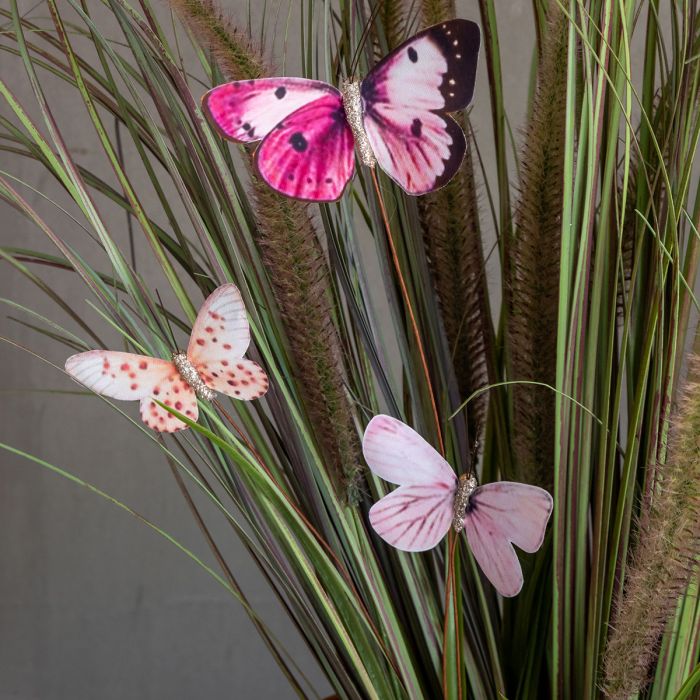 Sommerfugle på pind