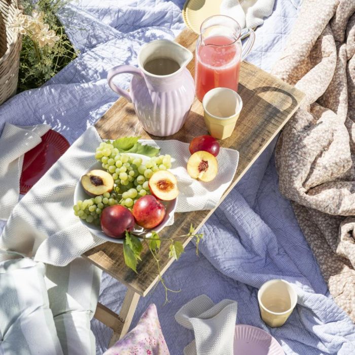 Quilt med hvide og blå mælkedrengestriber