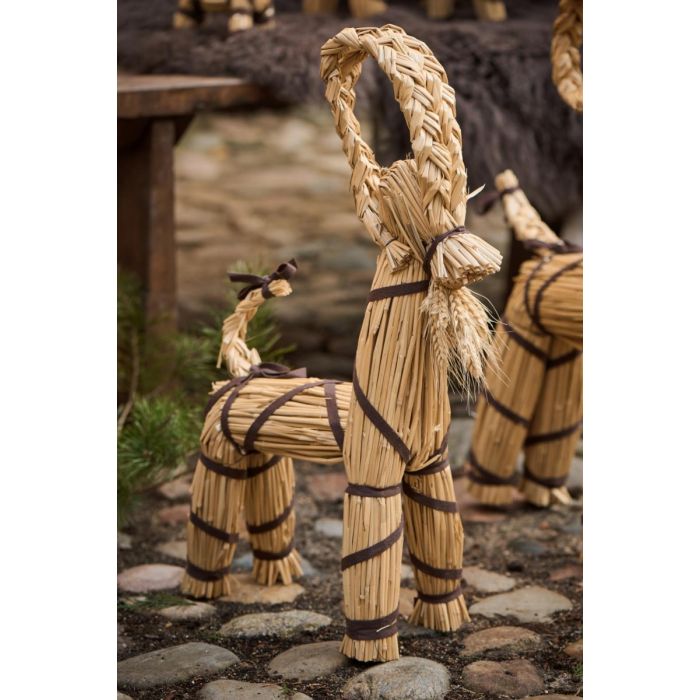 Julebuk m/brunt bånd og skæg 59 cm høj