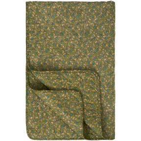 Quilt grå bund med grønne, blå og rosa blomster fra Ib Laursen