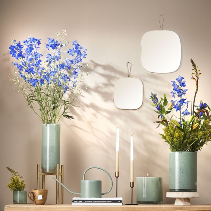 2 spejle med guldfarvet kant og strop til ophæng