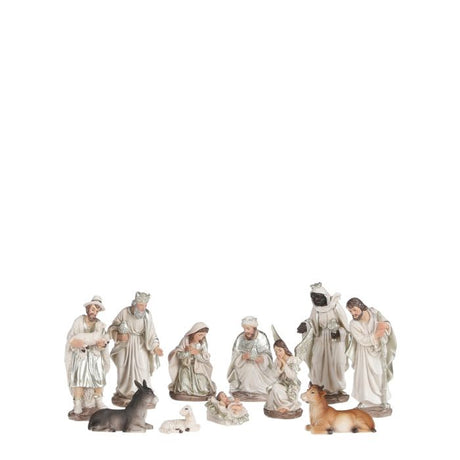 Krybbespil med alle de klassiske figurer i creme farve. Jesus barnet ligger smukt svøbt i sin krybbe. Figurerne er adskilte, så de kan flyttes rundt eller indgå i leg. Fra House of Seasons. 
