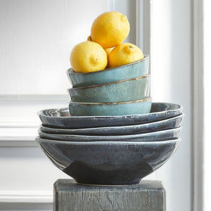 Tabo stentøjsskåle stablet med citroner