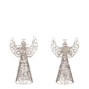 Flot stor engel i champagnefarve, med udstrakte vinger. Hele figuren er mønstret, så der opstår flotte huller til lysets skær. Fra House of Seasons.