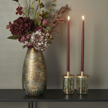 Minimalistisk lysestage guldfarvet