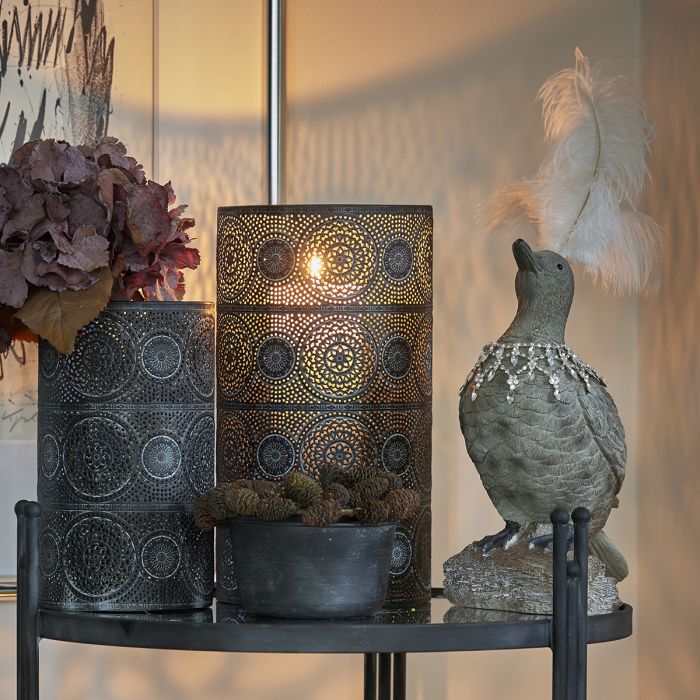 And med halskæde 29 cm høj