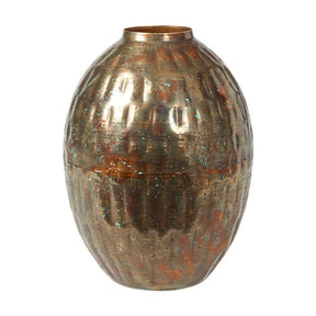 Vase med hamret struktur