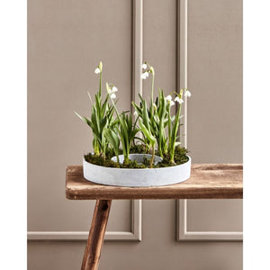 House Doctor The ring gråt dekorationsfad med liljekonvaller og mos