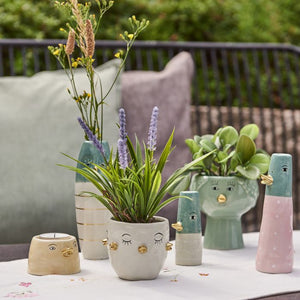 Fyrfadsstage and lysegul & gul