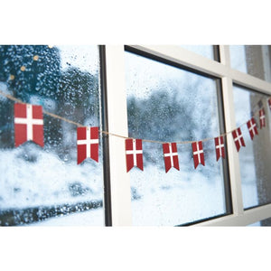 Flagguirlande med 12 flag i træ 165 cm lang