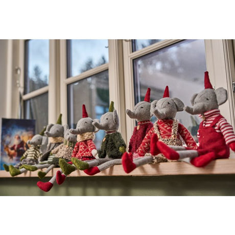 Elefant med grågrønne klæder 22 cm høj