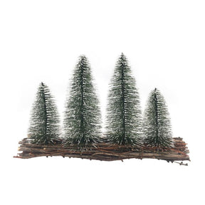 Fire nåletræer på base af kviste