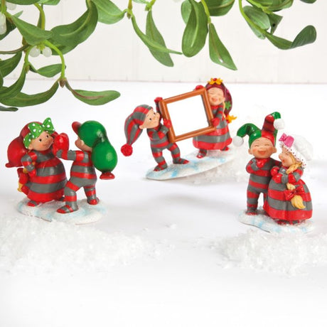 Babynisse spiller teater