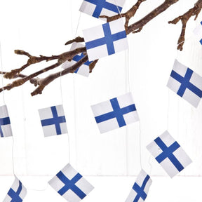 Flagguirlander med finske flag