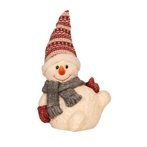 Stor snemand med strikket hue