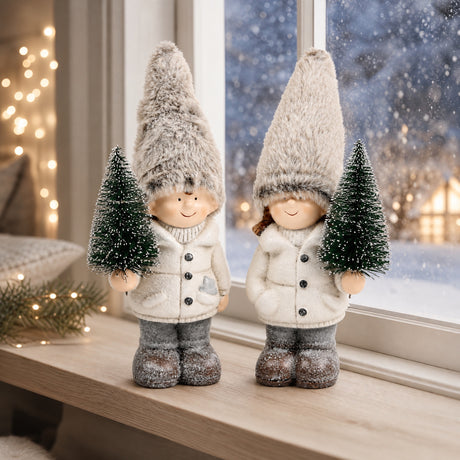 Vinterbørn med juletræer 24 cm høje