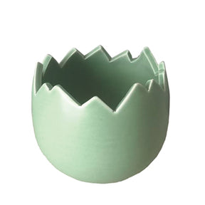 Æggeskal i grønt keramik til påskepynt