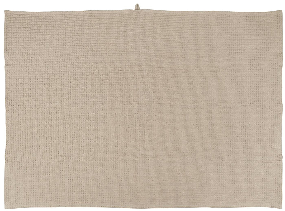 Beige Liseleje badehåndklæde fra Ib Laursen foldet ud og med synlig vaffelstruktur