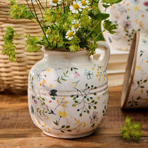 Vase med hank fra Ib Laursens Meadow Blossom-serie med kamille blomster
