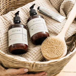 Ib Laursen ALTUM Meadow håndsæbe 500 ml i fletkurv